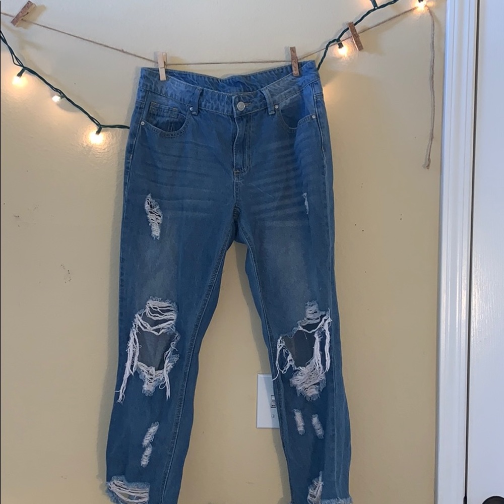 Ripped ankle straight jeans